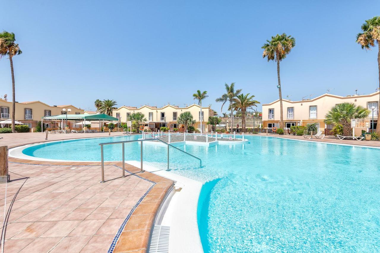 Green Island Holiday San Bartolomé 외부 사진